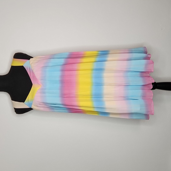 Adelyn Rae Lizzy Ombre Pleated Babydoll Dress - Picture 4 of 11